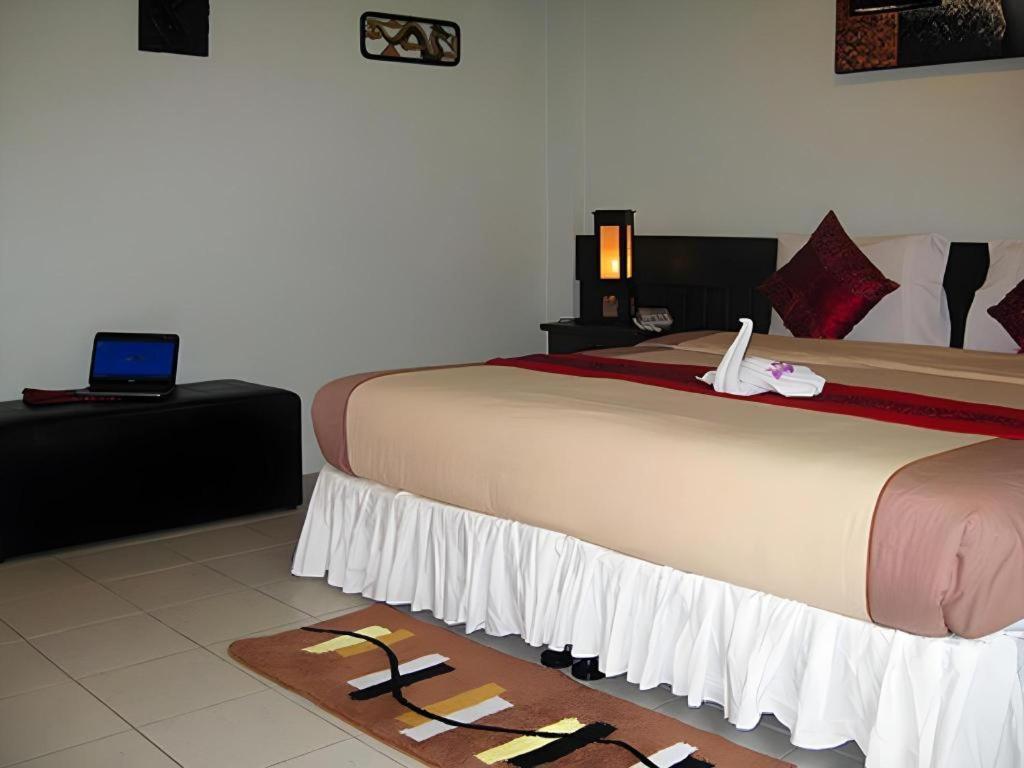 The Nice Patong Hotel Exterior foto